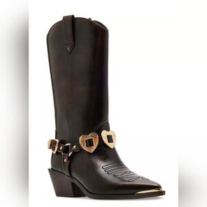 Madden Girl Cowgirl Boots with Gold Accents Size 8.5